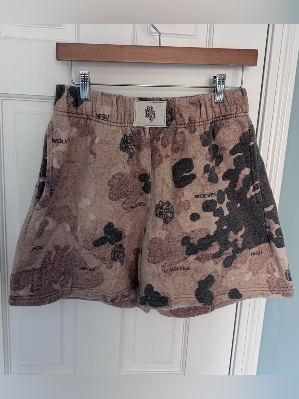 Darc Sport patch Liam sweat shorts camo brown medium athletic wolves men’s